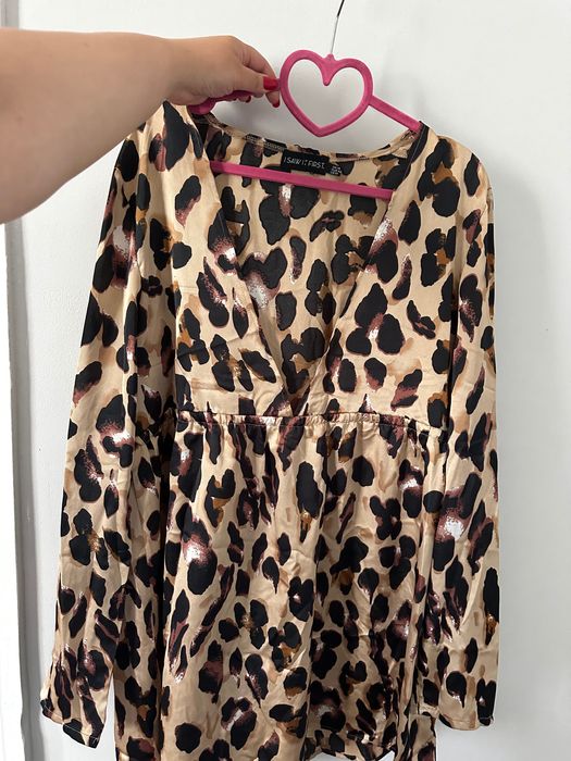 Леопардове міні плаття з глибоким вирізом