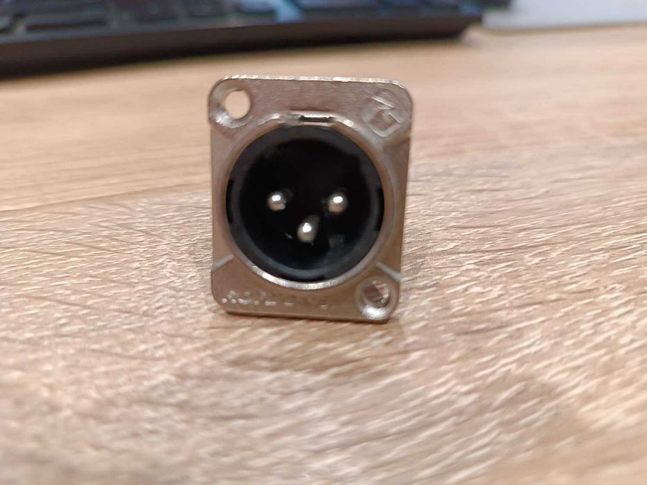 RX3MD-NS - Złącze XLR 3P męskie panelowe D (srebrne) 5szt