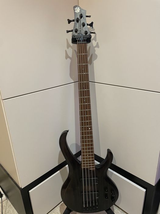 Ibanez btb 705 dx gitara basowa 5 strun struonwa aktywna metal EMG
