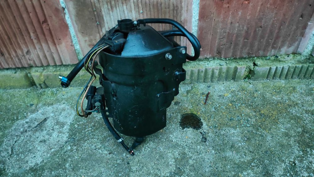 Obudowa filtra paliwa Opel Zafira B 1.9CDTI