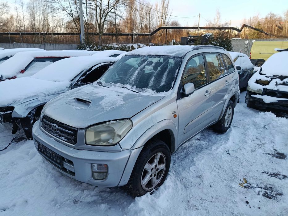 Toyota RAV4 2.0D 2003r NA CZĘŚCI
