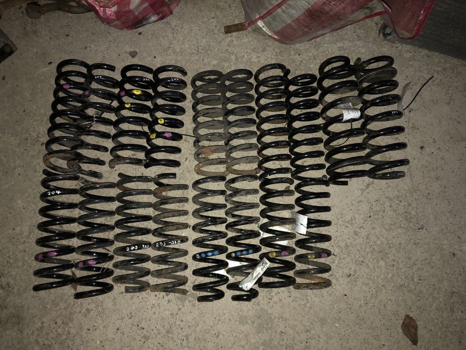 Пружини w203 w204 w238 w207  jeep grand cherokee