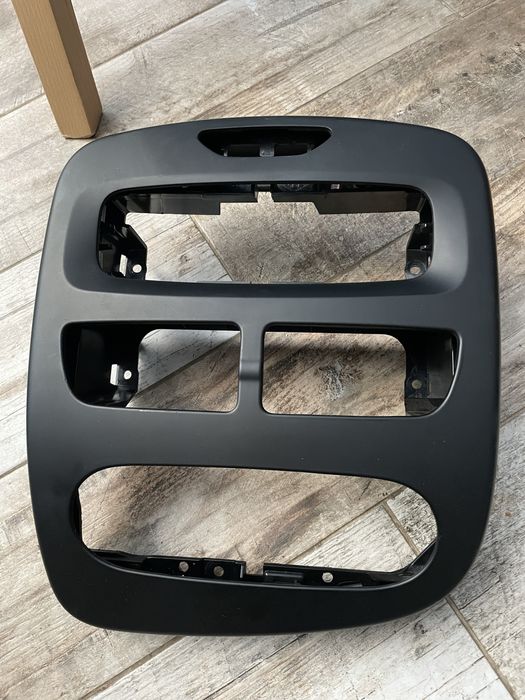 Панель приборна з магнітолою для renault clio