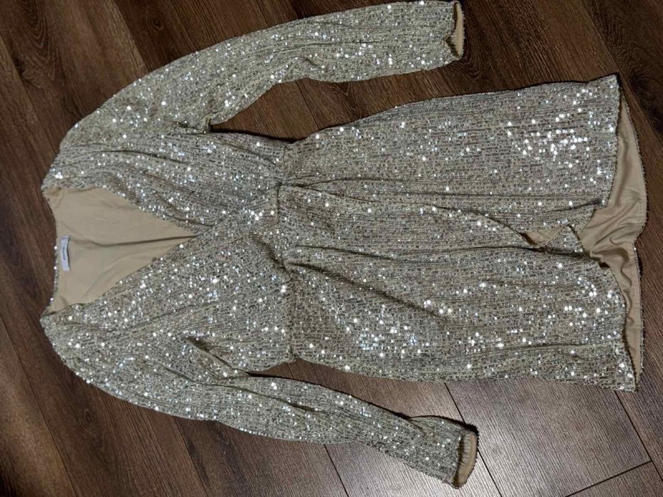 Сукня С-М в паєтках