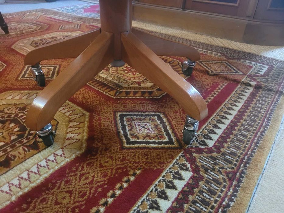 Adjustable-height swivel chair – made of solid wood – excellent condition64584263711106124