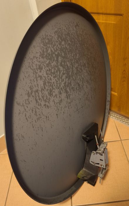 Antena satelitarna