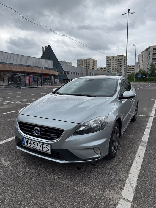 Volvo V40