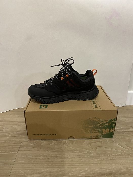 Жіночи трекінгові черевики Jack wolfskin
