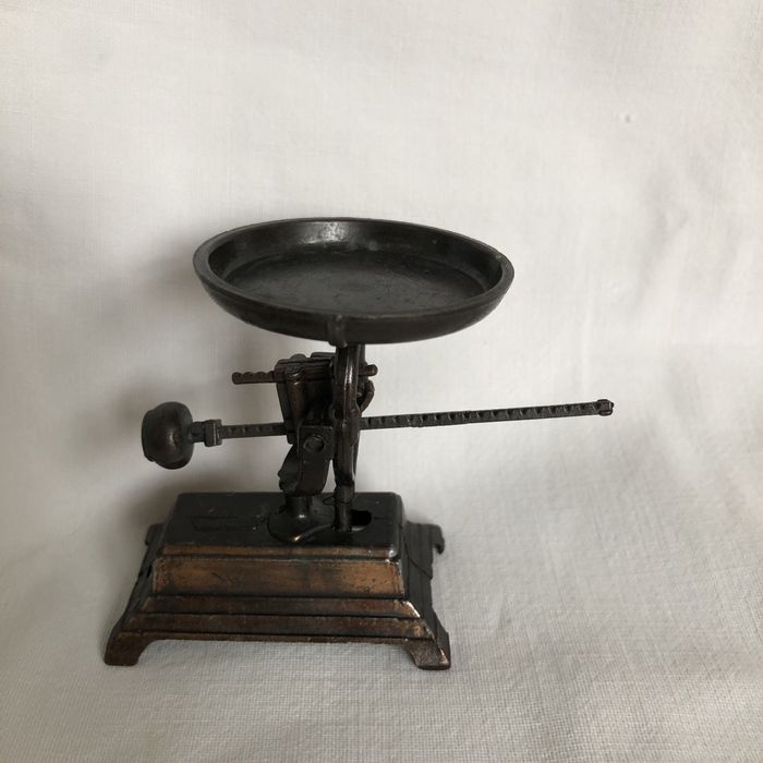 Точилка для олівців вінтаж ваги скринька