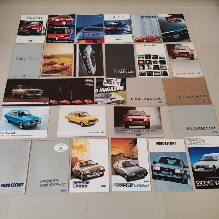 Catálogos publicitários Ford