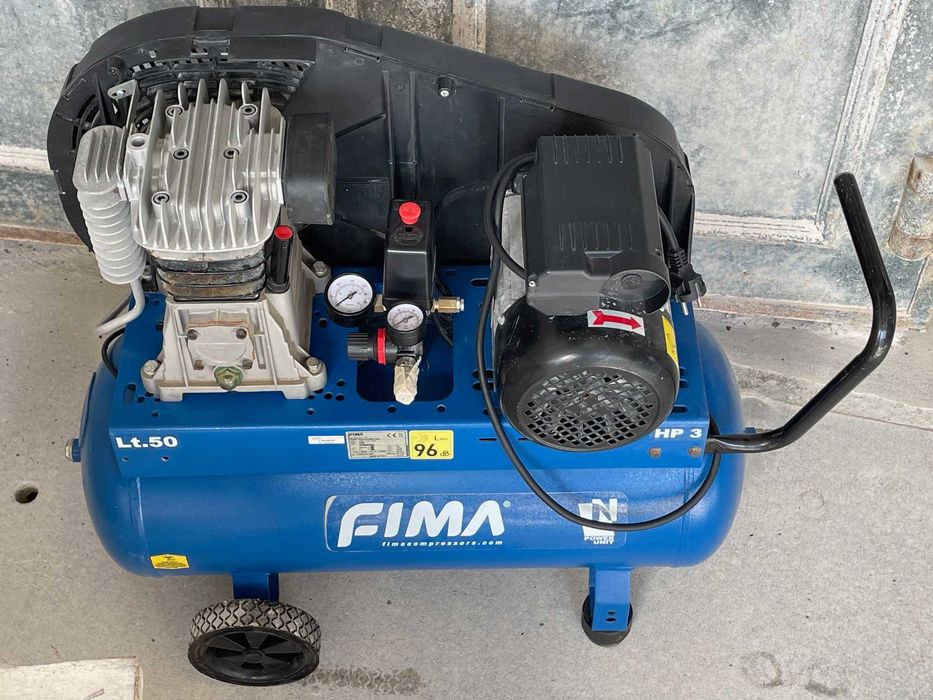 Compressor de ar FIMA com correia 50lts 3HP com mangueira 15 metros