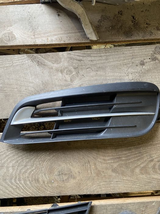 Решітка заглушка передній бампер bmw f10 f11 рест