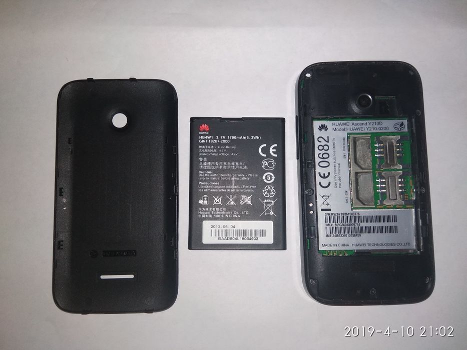 Телефон Huawei Y210D