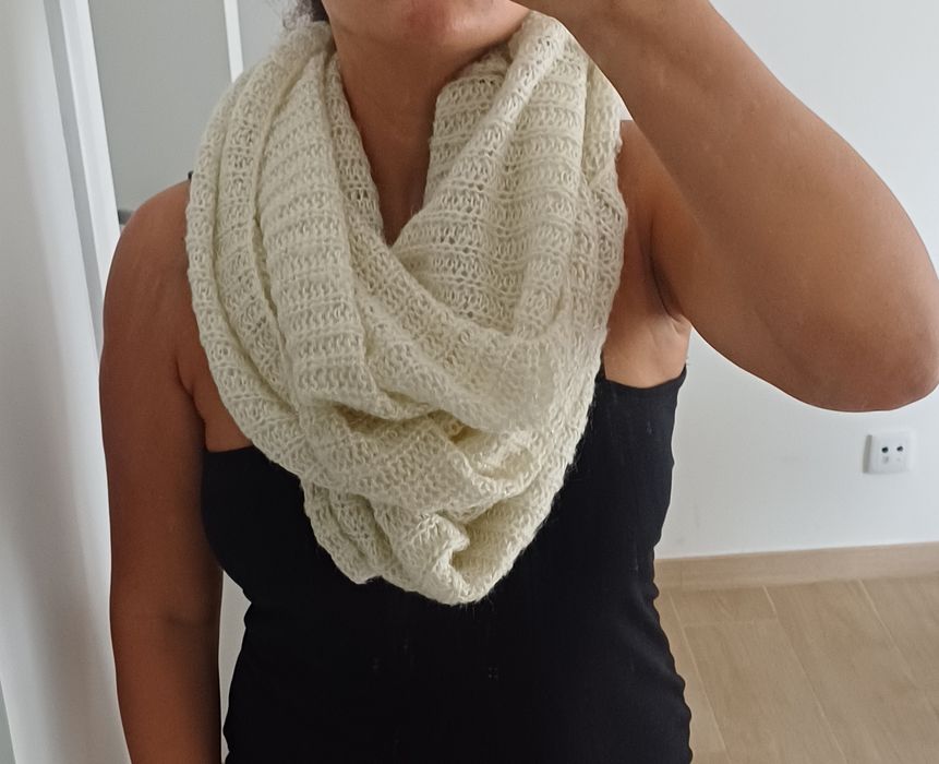 Cachecol da H&M cor pérola