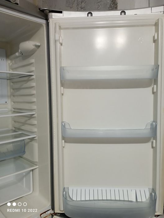 Продам холодильник