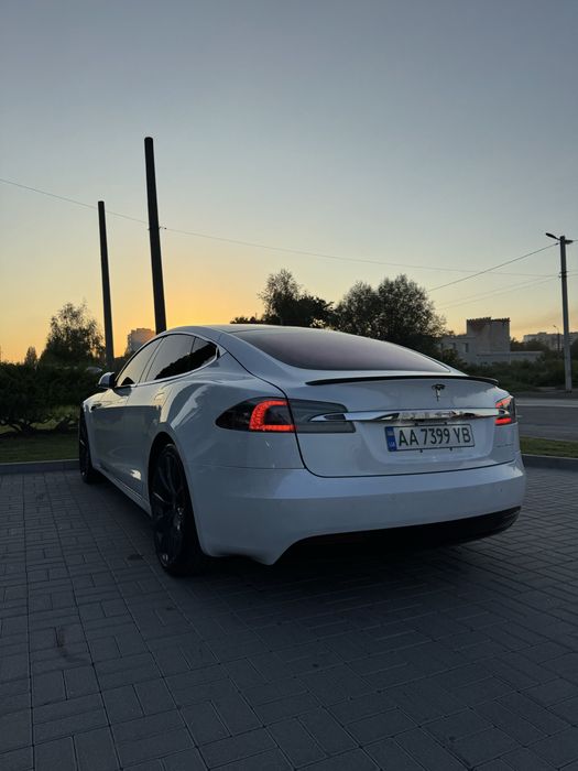 Tesla model s 2020 long range plus