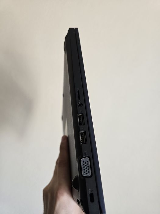 Asus ExprertBook(Core i3(10-Gn),SSD 240Gb,RAM 8Gb).FullHD.АКБ 2.5 часа