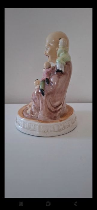Buda decorativo em cerâmica
