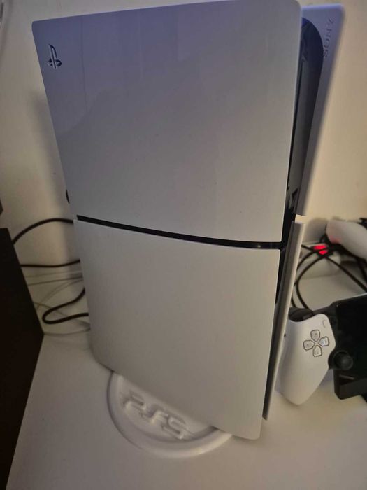Підставка під PlayStation 5