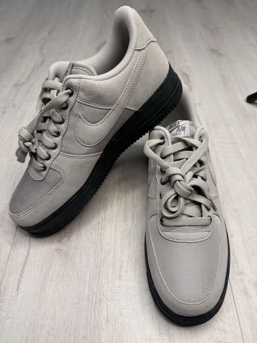 Кросівки чоловічі  NIKE AIR FORCE 1 07 GREY HQ3822-001