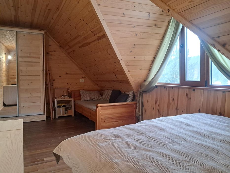 Будинок, Стара Гута 141 м2+5 сот землі, 6 кім.