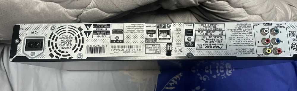 Pioneer BDP 120.