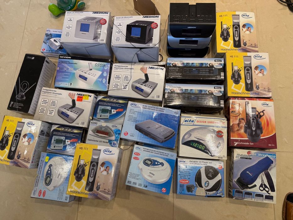 RTV drobne, ze zwrotów 30 sztuk, większość powystawowe ze sklepów