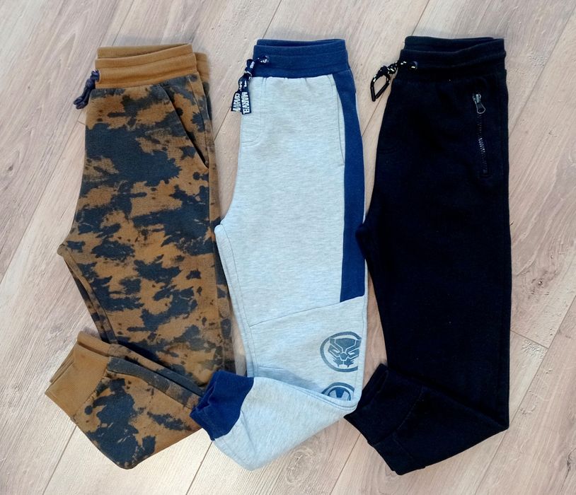 Dresy SMYK ciepłe spodnie chłopięce całość