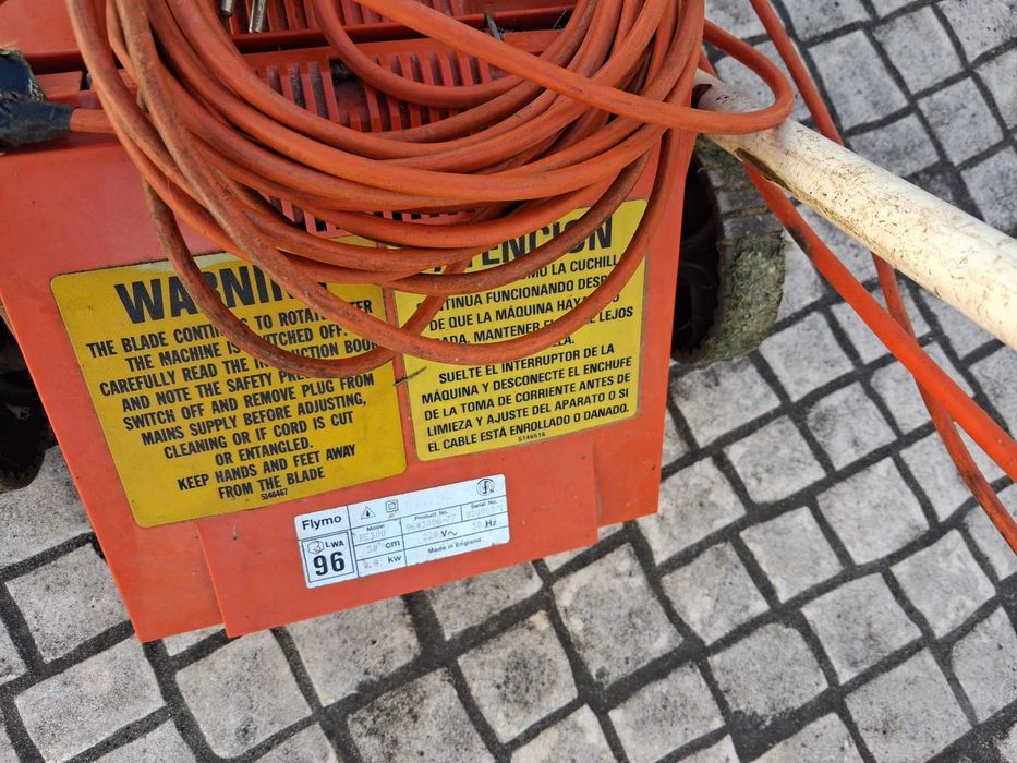 Máquina de cortar relva elétrica Flymo – funcional