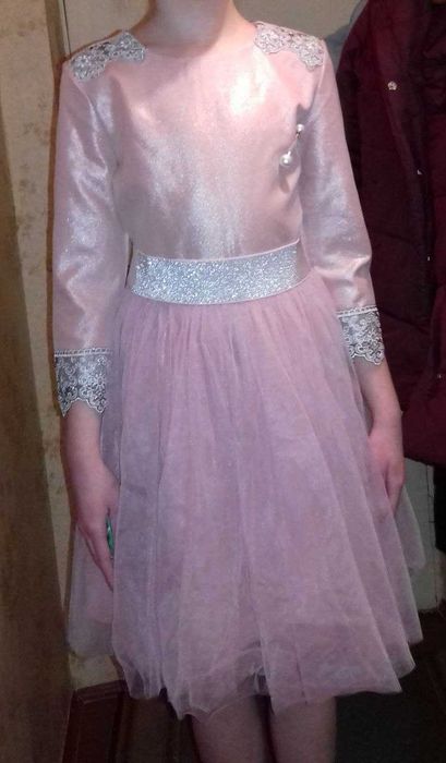 Святкова сукня пудрового кольору