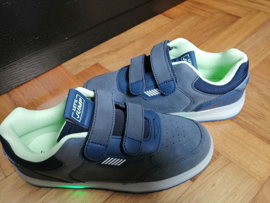 Ténis rapaz Lefties com luzes T. 34 azul e verde. NOVOS