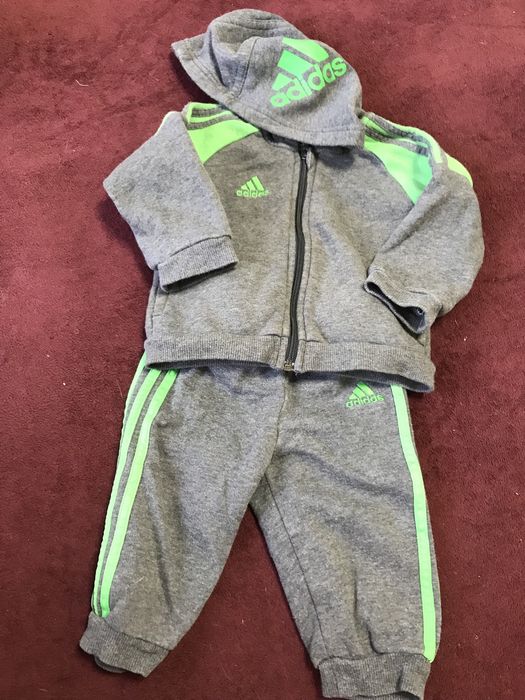 Спортивный костюм