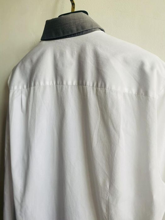 Hugo Boss koszula slim fit biała kontrastowy kołnierzyk  rozmiar  39