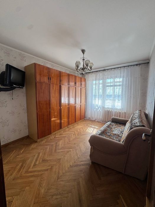 Продаж 3-квартири 70 кВ.в районі Чайки