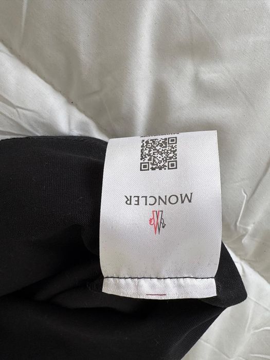Moncler- T shirt . Nova com etiqueta.