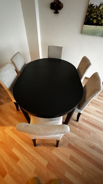 Mesa extensivel com 6 cadeiras