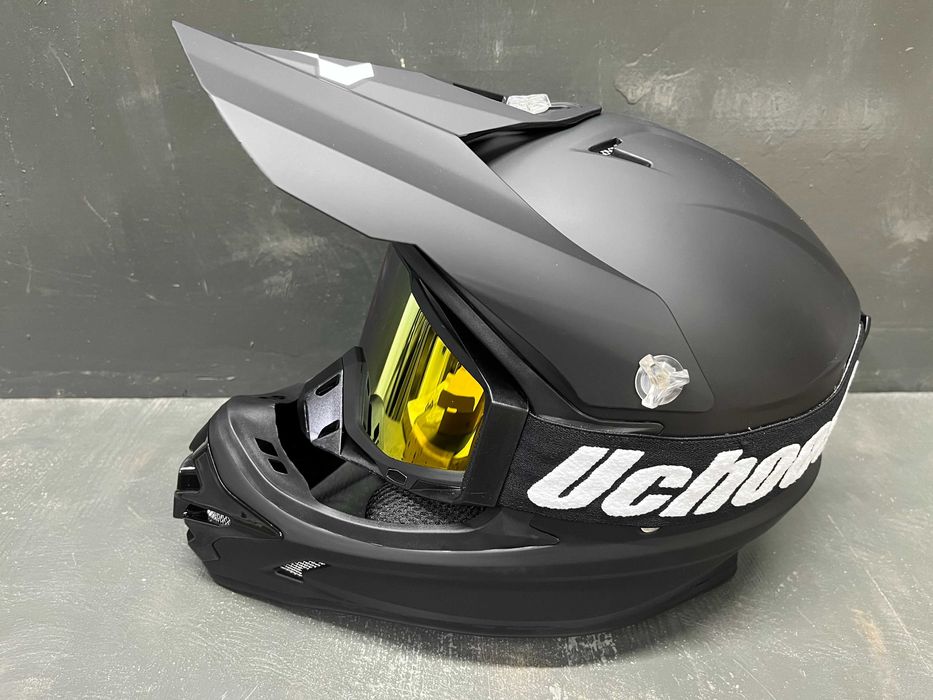 Шолом для мотокросу