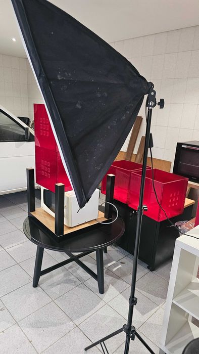 Poltrona profissional de tatuador e acessórios