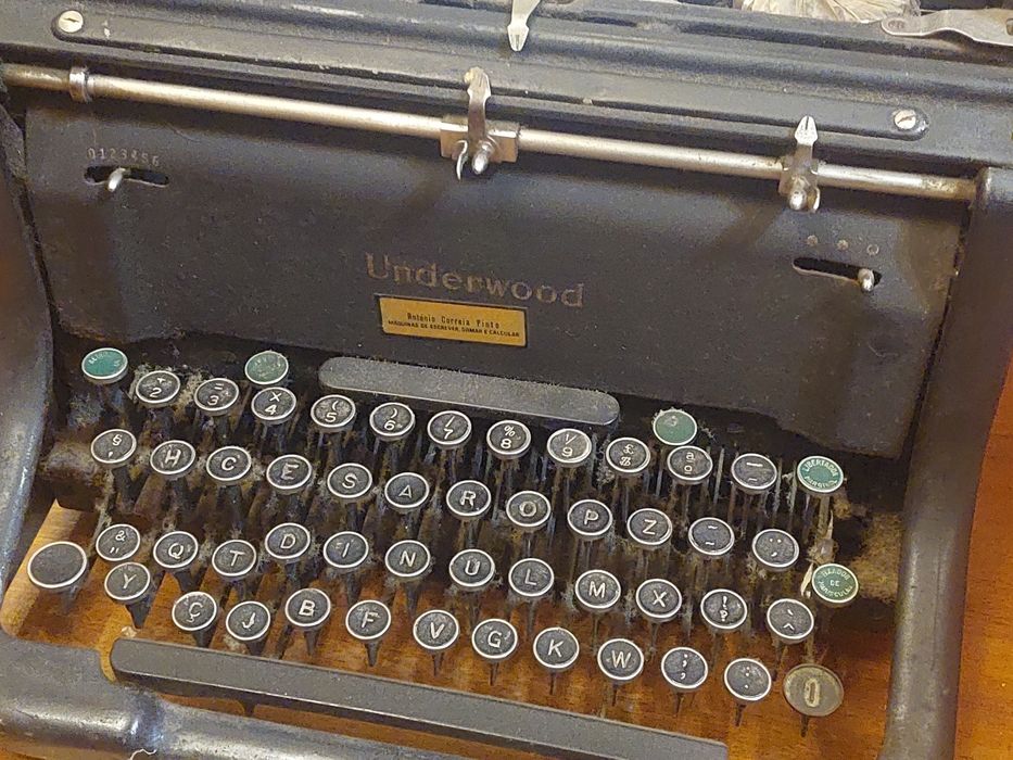 Máquina de escrever antiga