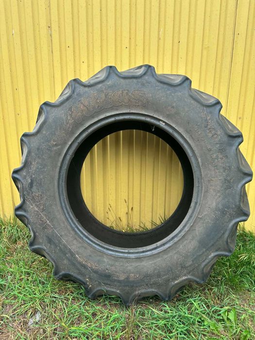 Sprzedam dwie opony w stanie dobrym numer opony:340/85R24