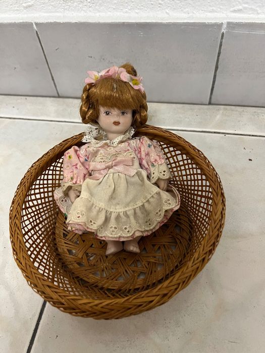 Bonecas de porcelana