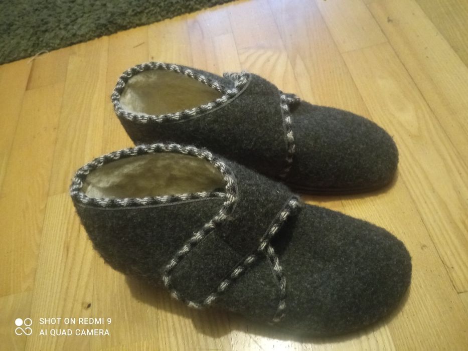 Kapcie damskie z filcu 37