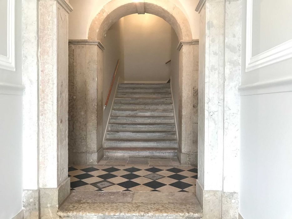 MULTICENTRO - Centro de Escritórios no Príncipe Real / Bairro Alto