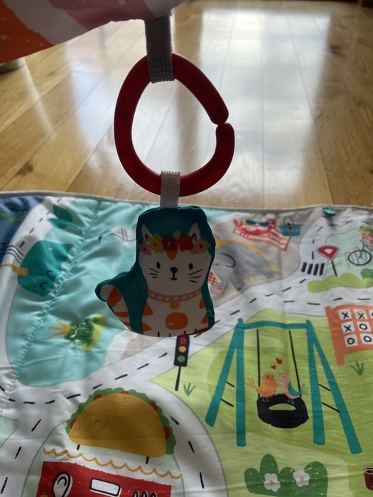 Mata Fisher Price wesołe miasteczko.
