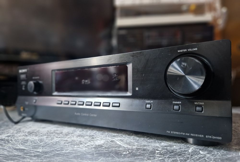 Amplituner stereo Sony STR DH 100