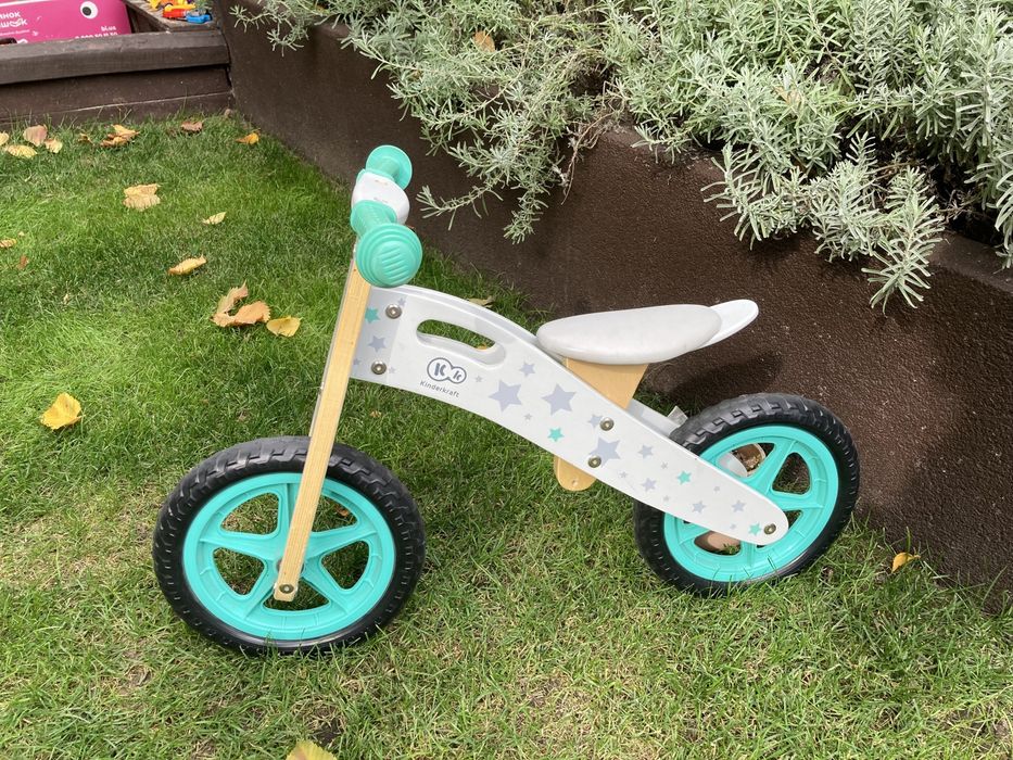 Новий біговел Kinderkraft Runner деревяний