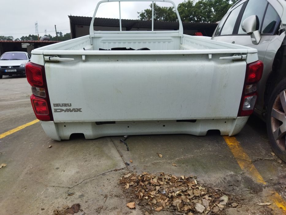 Caixa carroçaria carga metálica Isuzu d max 1.9 tfrs farolins mala