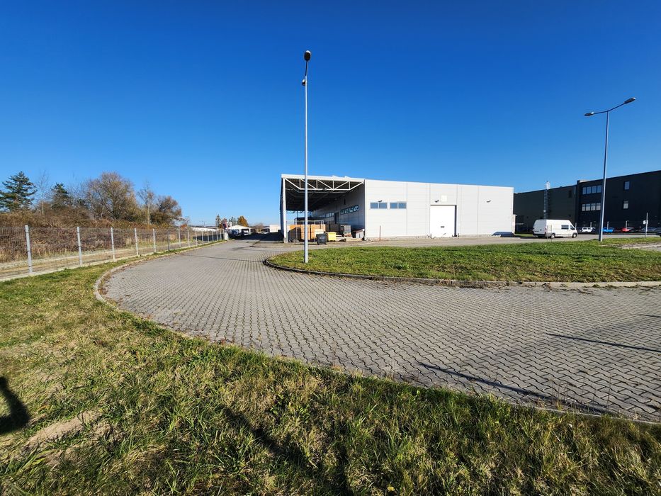Wynajmę hale produkcyjną/magazynową o powierzchni 2428m2