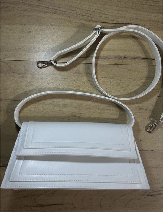 Біла базова сумочка українського виробництва