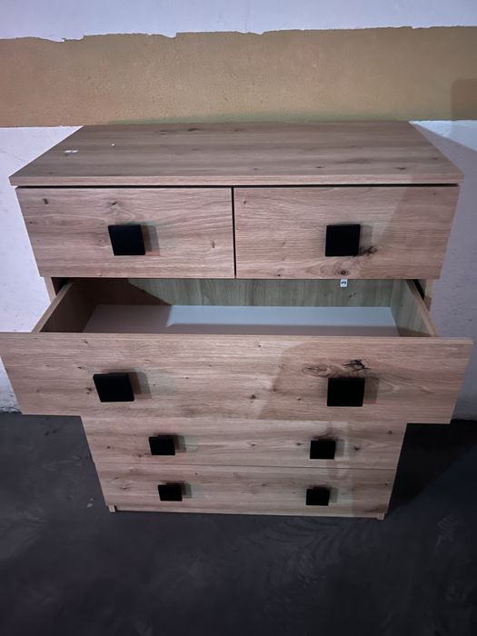 Cómoda conforama nova!